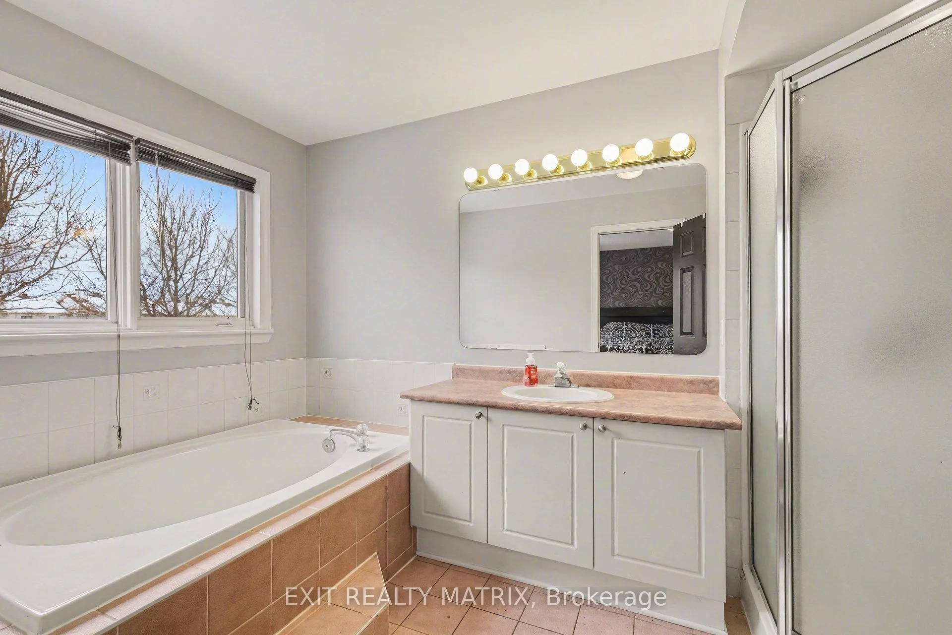 Photo 28 of 65 Locheland Crescent, Ottawa, Barrhaven East — HOMEH