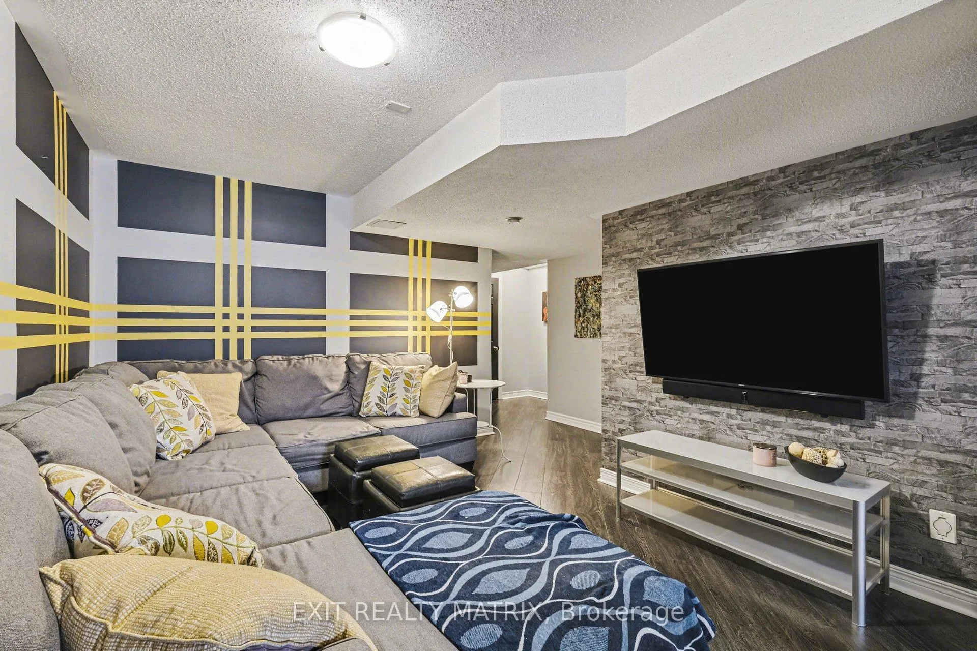 Photo 39 of 65 Locheland Crescent, Ottawa, Barrhaven East — HOMEH