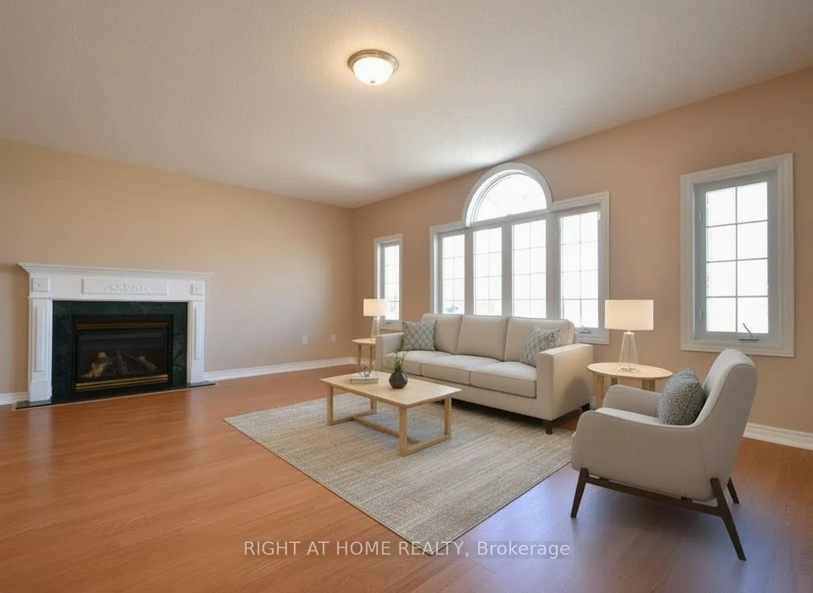 Photo 3 of Unit Upper Level, 129 Dean Avenue, Barrie, Painswick South — HOMEH