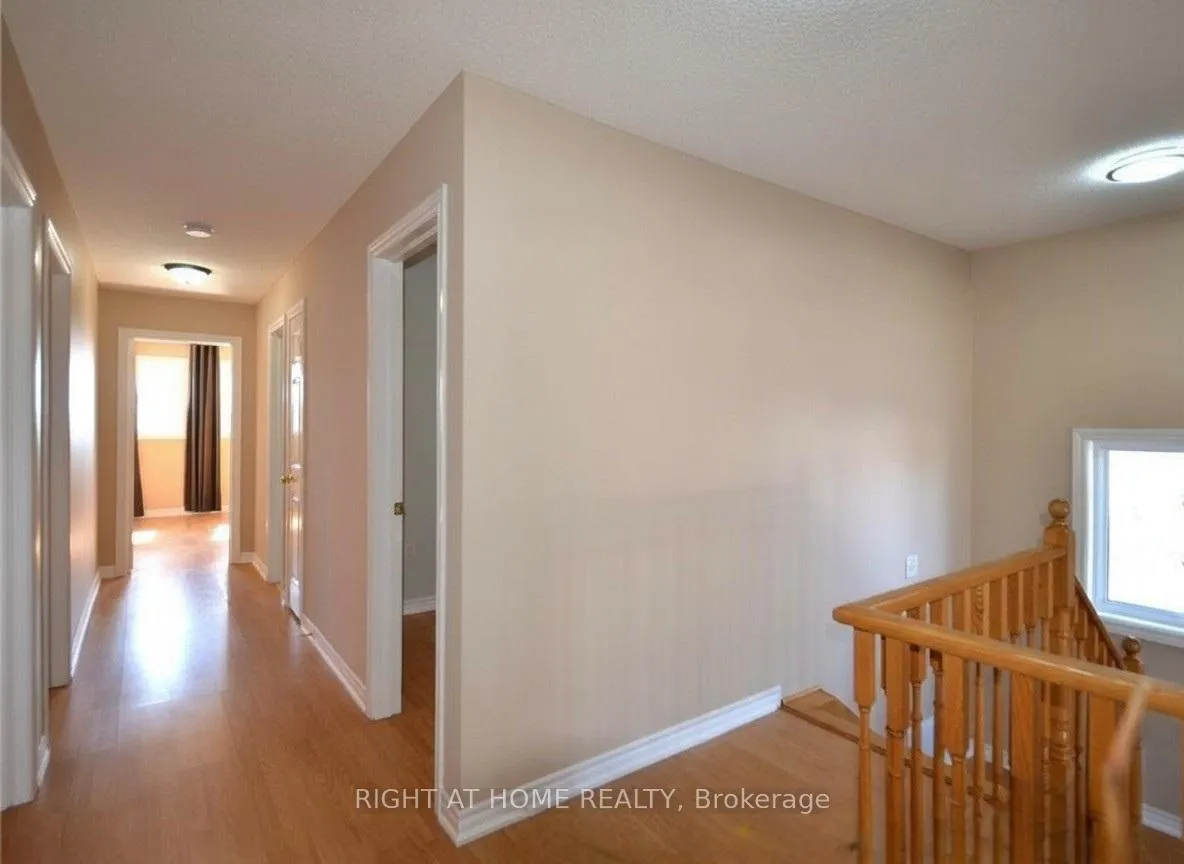 Photo 6 of Unit Upper Level, 129 Dean Avenue, Barrie, Painswick South — HOMEH