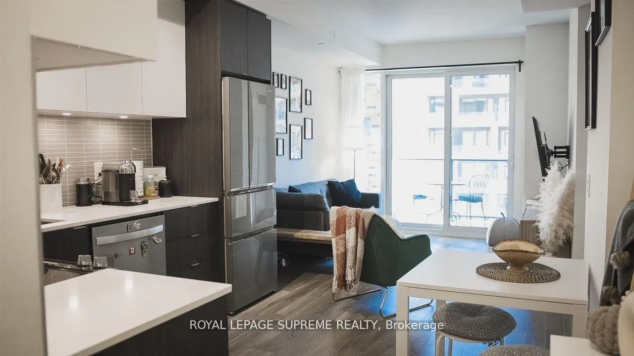 Photo 6 of Unit 414, 100 Eagle Rock Way, Vaughan, Maple — HOMEH