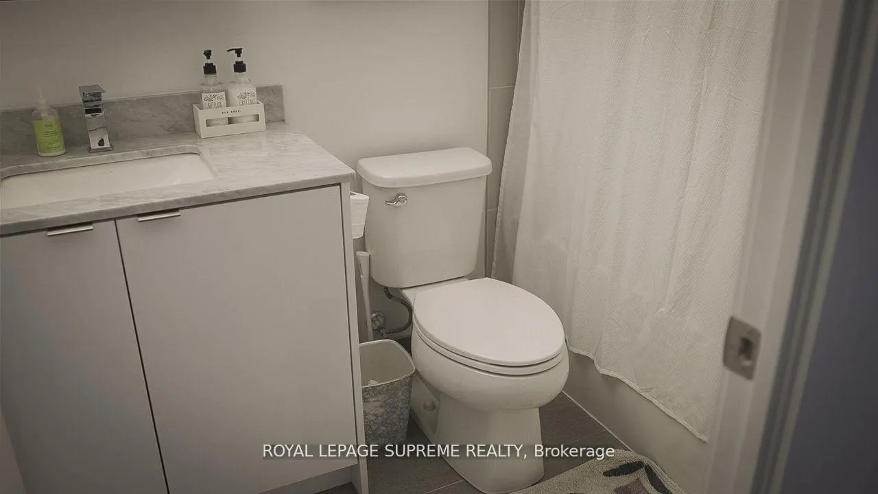 Photo 18 of Unit 414, 100 Eagle Rock Way, Vaughan, Maple — HOMEH