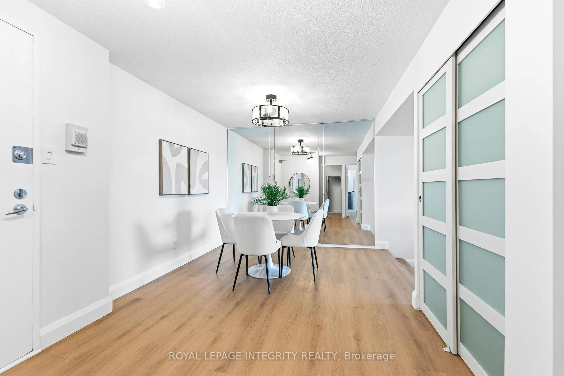 Photo 6 of Unit 510, 415 Greenview Avenue, Ottawa, Britannia — HOMEH