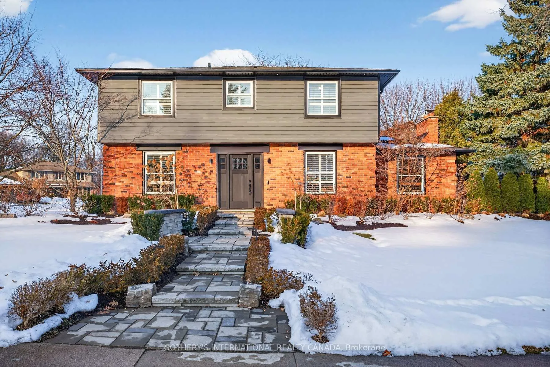 Photo 2 of 1905 Four Seasons Drive, Burlington, Tyandaga — HOMEH