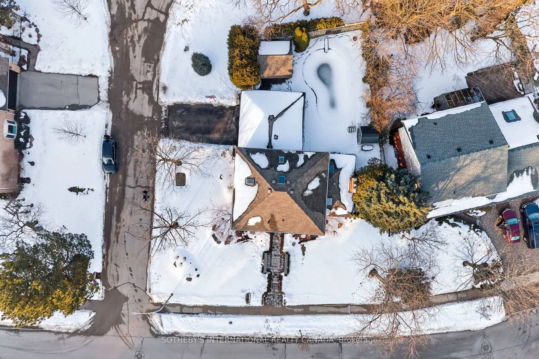 Photo 41 of 1905 Four Seasons Drive, Burlington, Tyandaga — HOMEH