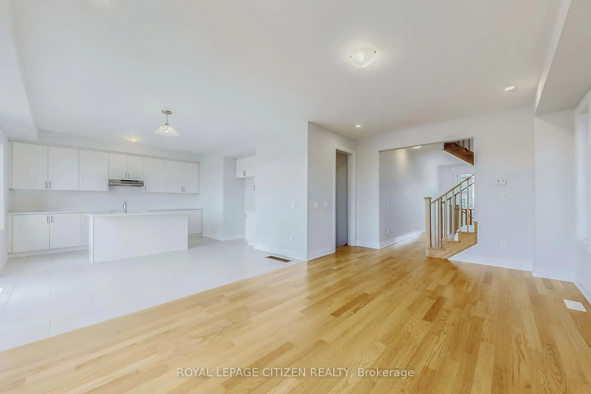 Photo 7 of 185 St. Joseph Road, Kawartha Lakes, Lindsay — HOMEH