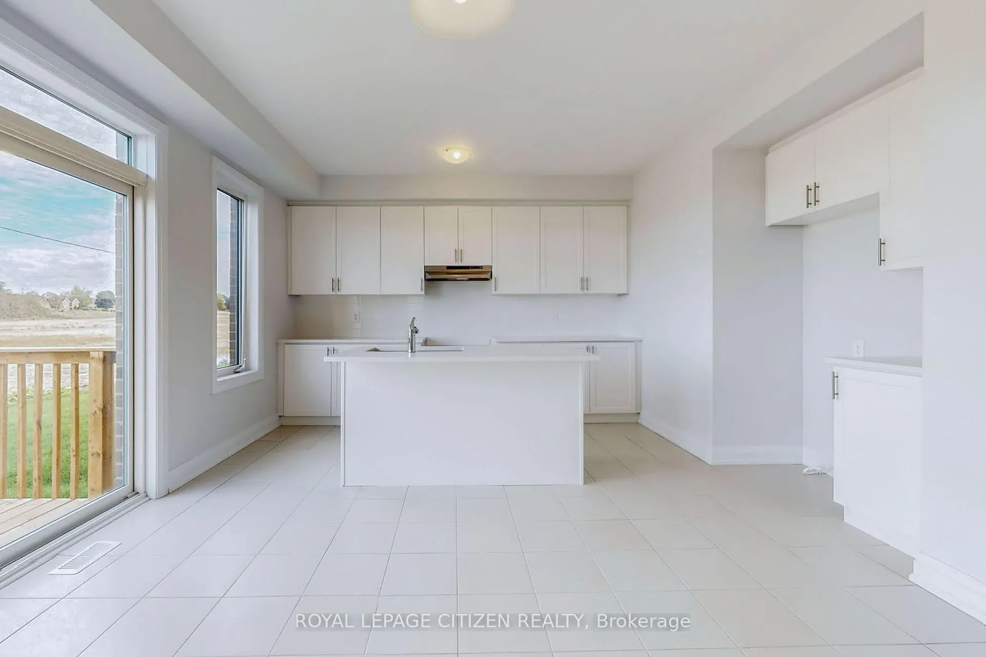 Photo 9 of 185 St. Joseph Road, Kawartha Lakes, Lindsay — HOMEH