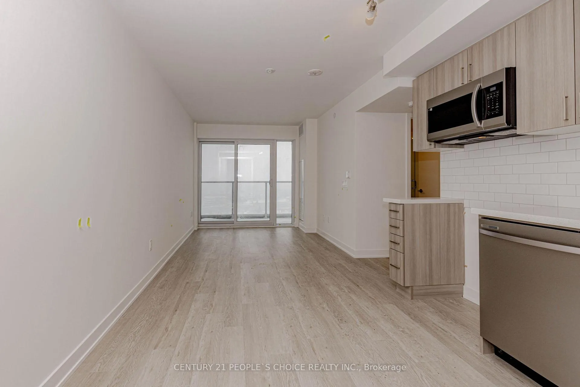 Photo 6 of Unit 1502, 1010 Sandy Beach Road, Pickering, Bay Ridges — HOMEH