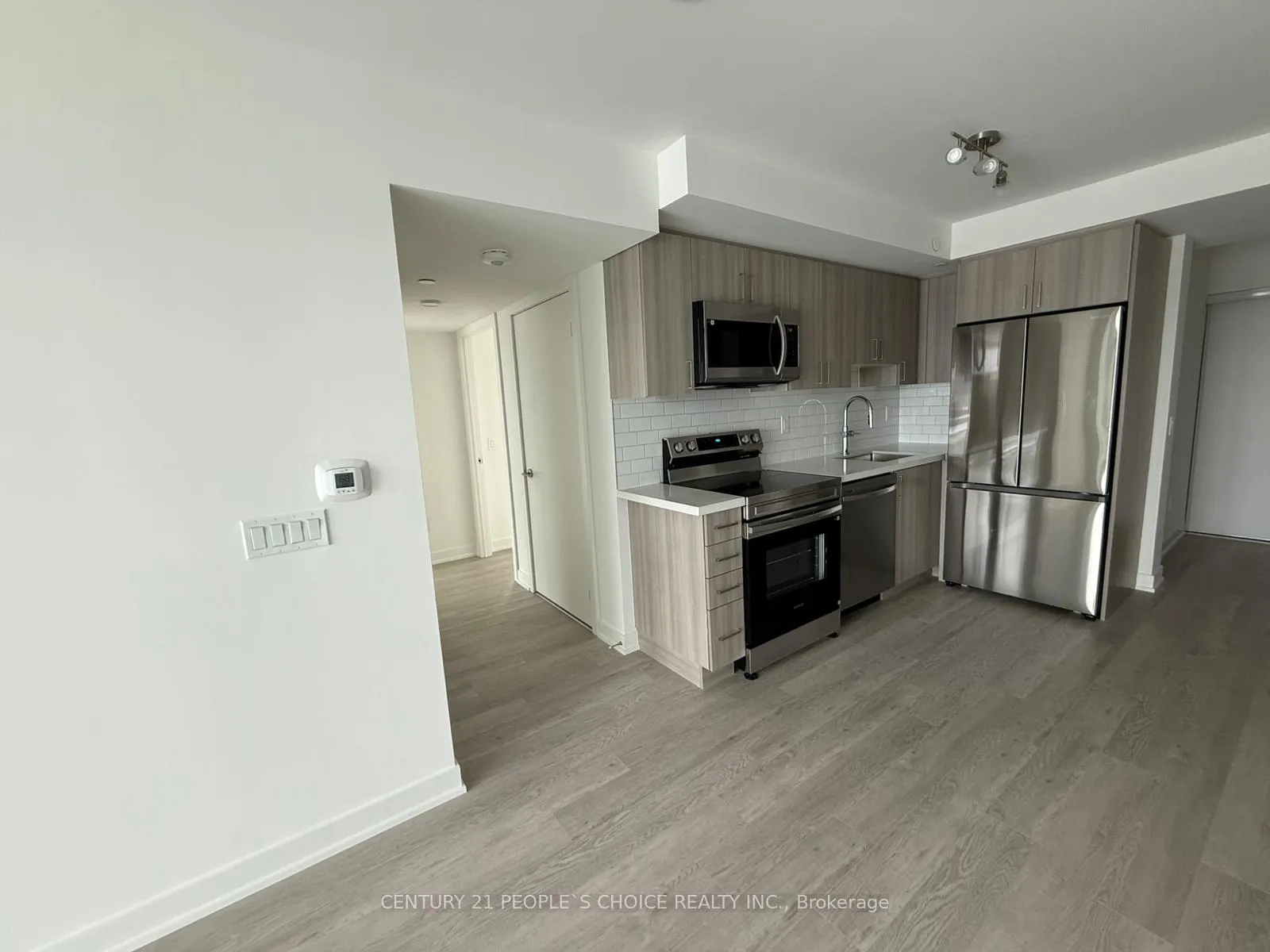 Photo 9 of Unit 1502, 1010 Sandy Beach Road, Pickering, Bay Ridges — HOMEH