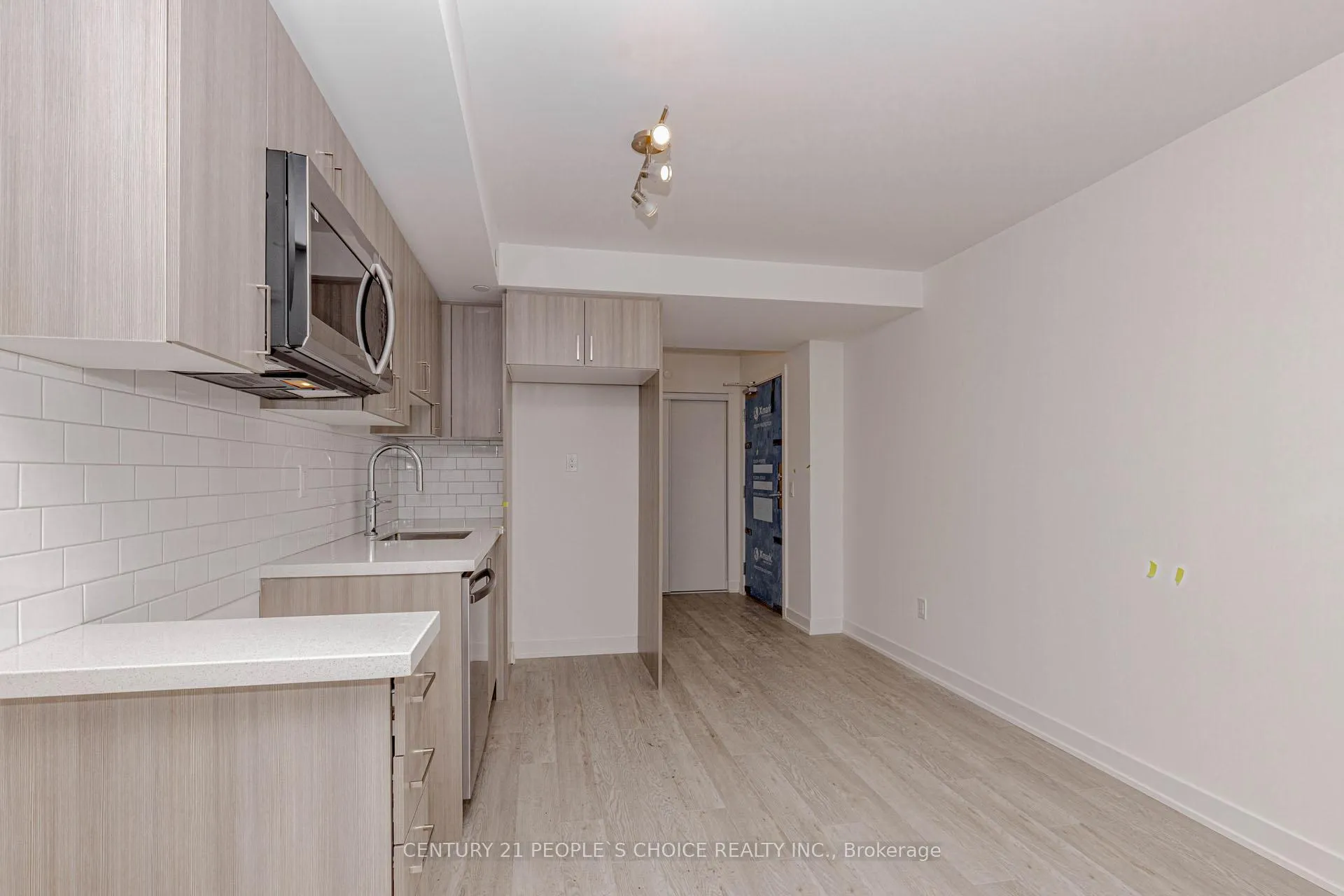 Photo 12 of Unit 1502, 1010 Sandy Beach Road, Pickering, Bay Ridges — HOMEH