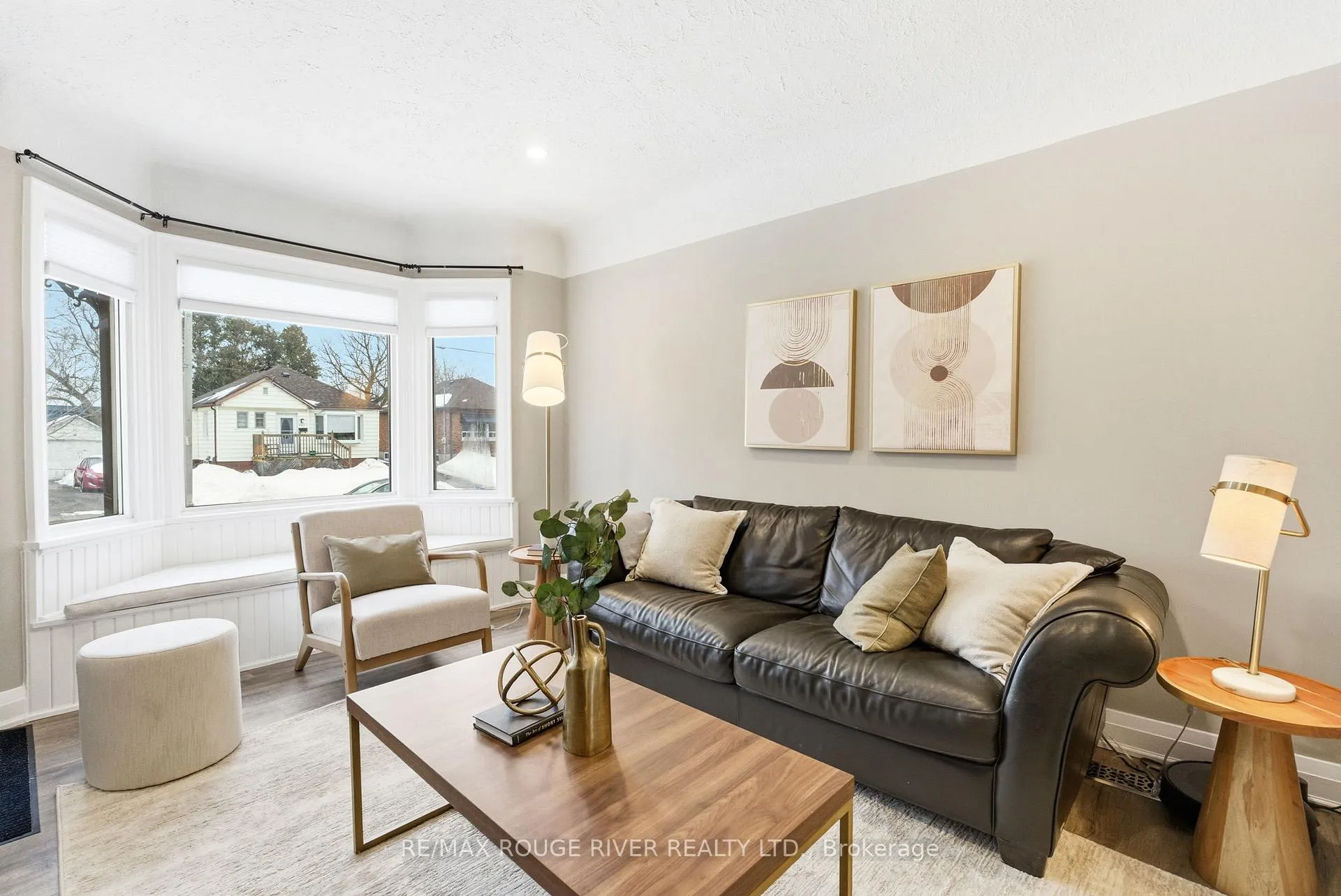 Photo 3 of 390 Division Street, Oshawa, O'Neill — HOMEH