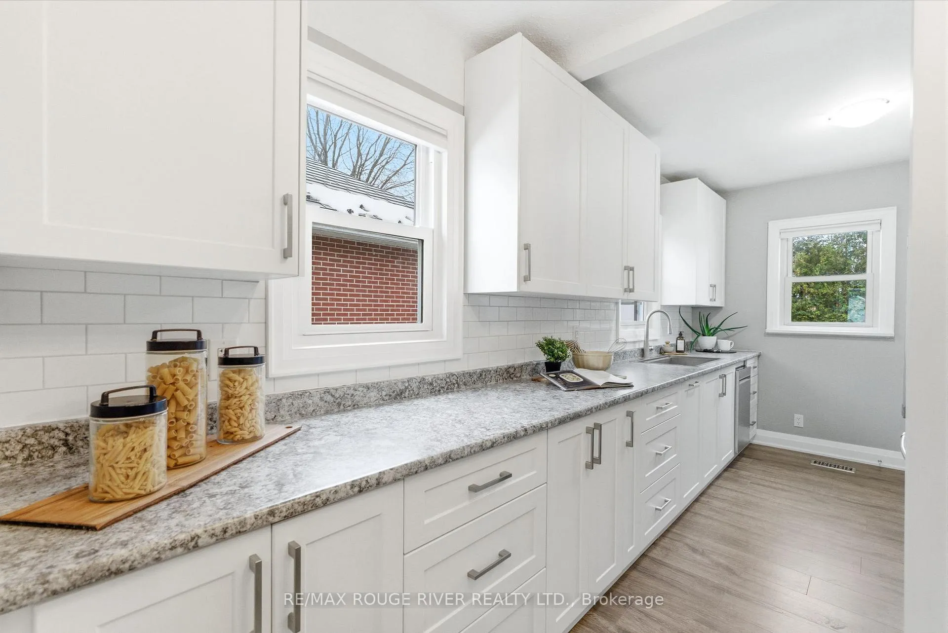 Photo 11 of 390 Division Street, Oshawa, O'Neill — HOMEH