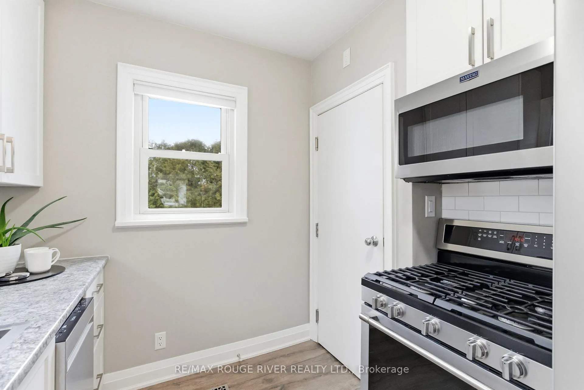 Photo 15 of 390 Division Street, Oshawa, O'Neill — HOMEH