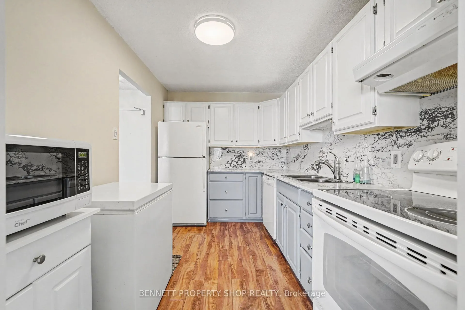 Photo 4 of Unit 2011, 665 Bathgate Drive, Ottawa, Carson Meadows — HOMEH