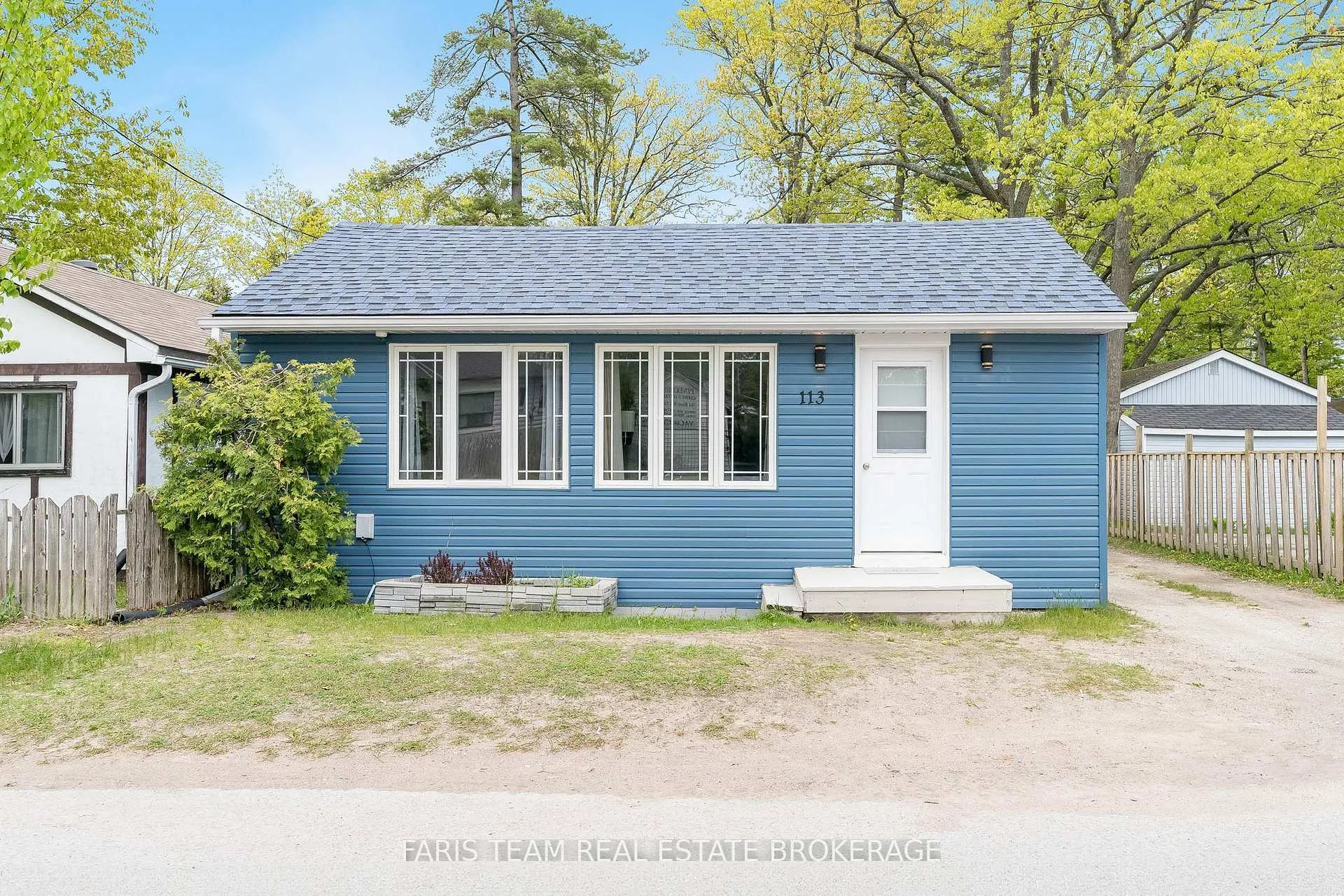Photo 1 of 113 River Road E, Wasaga Beach — HOMEH