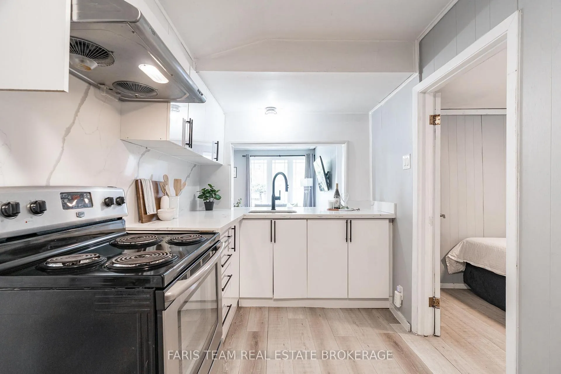 Photo 6 of 113 River Road E, Wasaga Beach — HOMEH