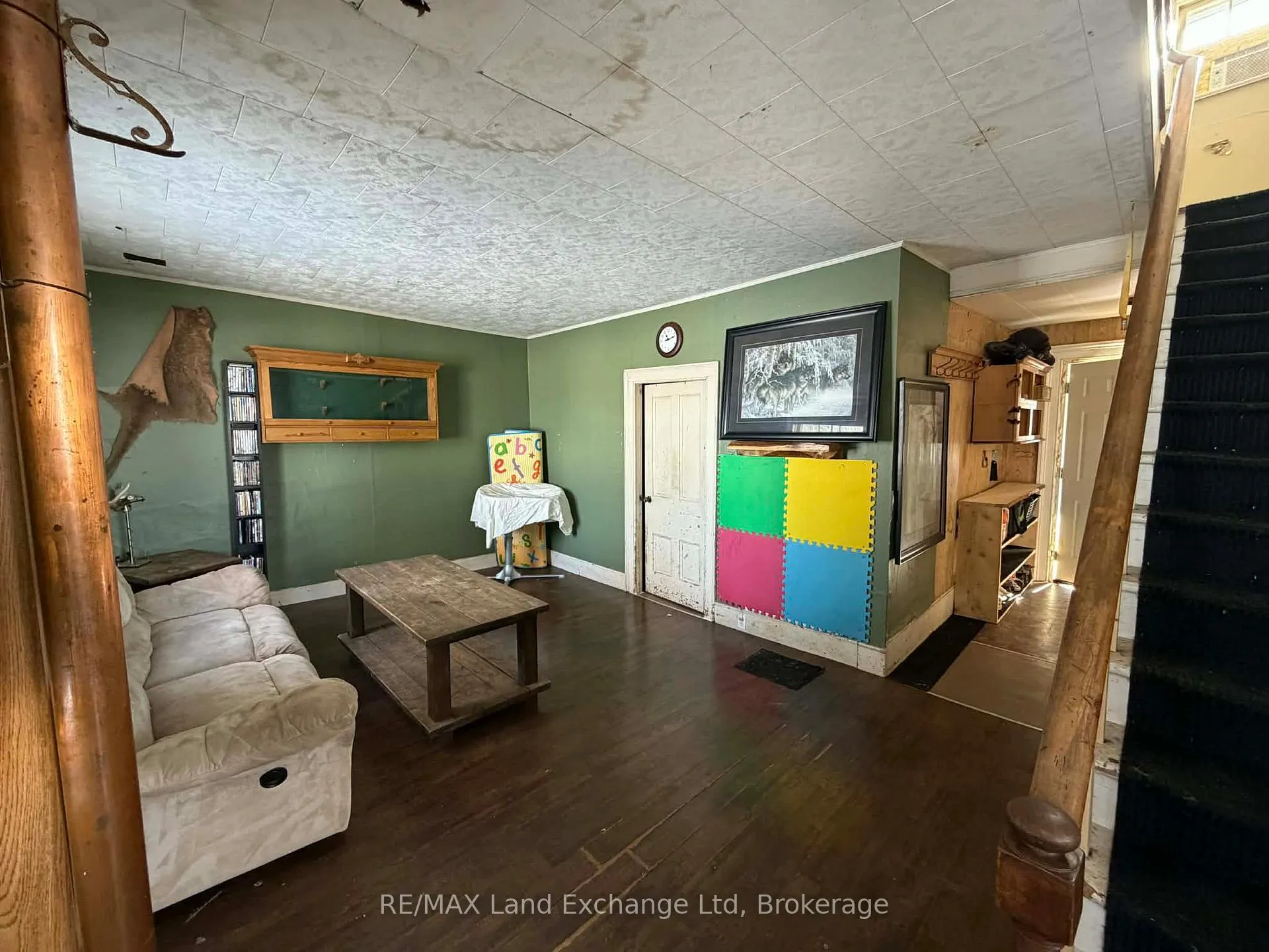 Photo 3 of 42451 Cranbrook Road, Morris Turnberry, Morris — HOMEH
