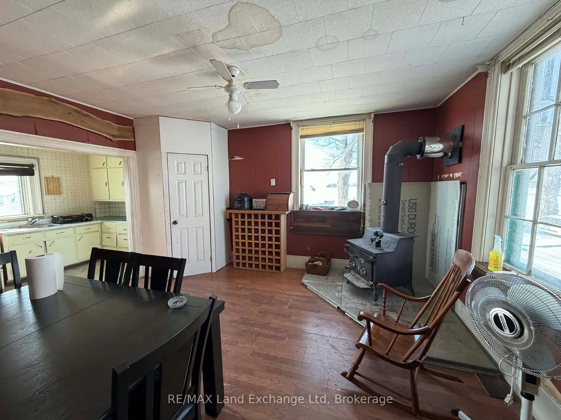 Photo 4 of 42451 Cranbrook Road, Morris Turnberry, Morris — HOMEH