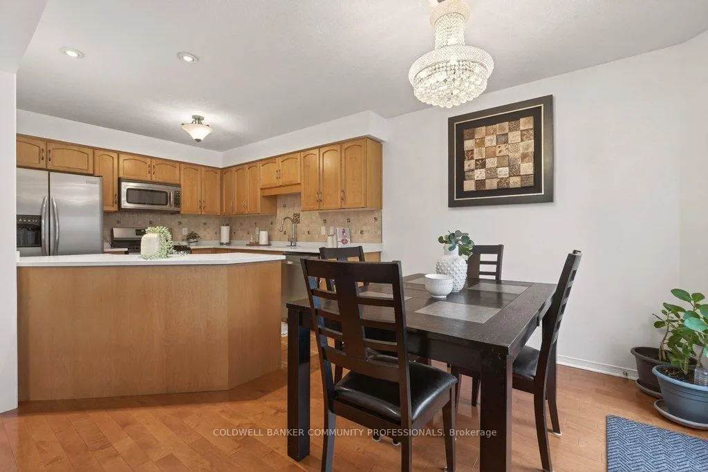 Photo 11 of 9 Gosling Gardens, Guelph, Clairfields/Hanlon Business Park — HOMEH