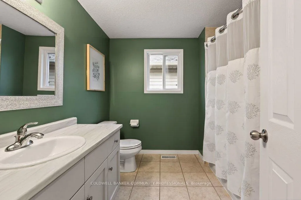 Photo 30 of 9 Gosling Gardens, Guelph, Clairfields/Hanlon Business Park — HOMEH