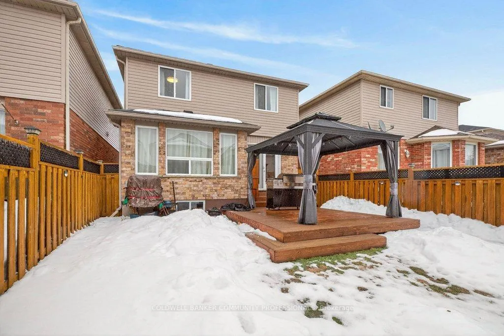 Photo 41 of 9 Gosling Gardens, Guelph, Clairfields/Hanlon Business Park — HOMEH