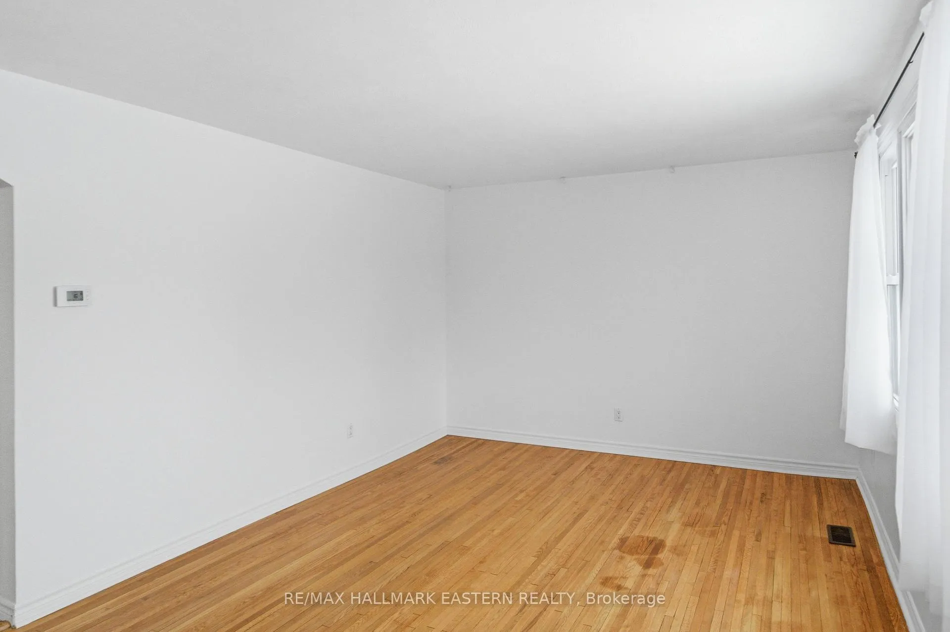 Photo 4 of 781 Snelgrove Road, Peterborough, Ashburnham Ward 4 — HOMEH