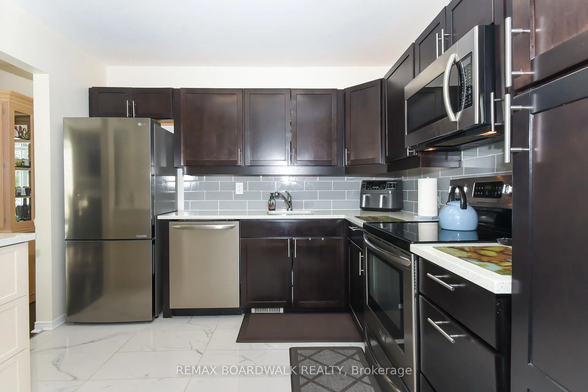 Photo 6 of Unit 67, 406 Valade Crescent, Ottawa, Fallingbrook/Pineridge — HOMEH