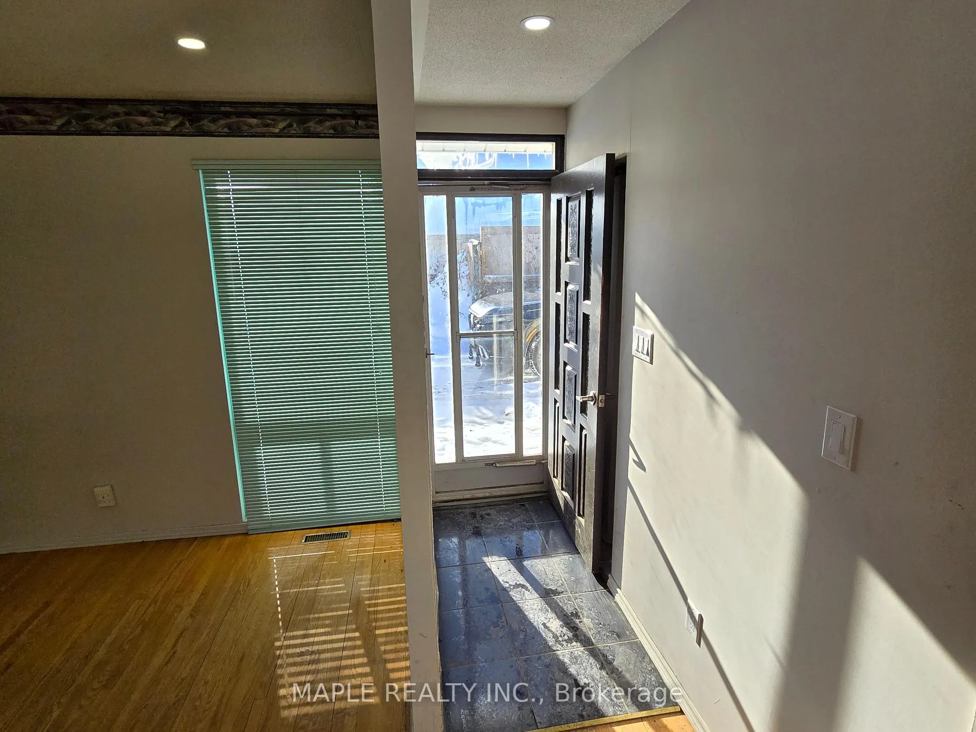 Photo 10 of 68 Epsom Downs Drive, Brampton, Southgate — HOMEH