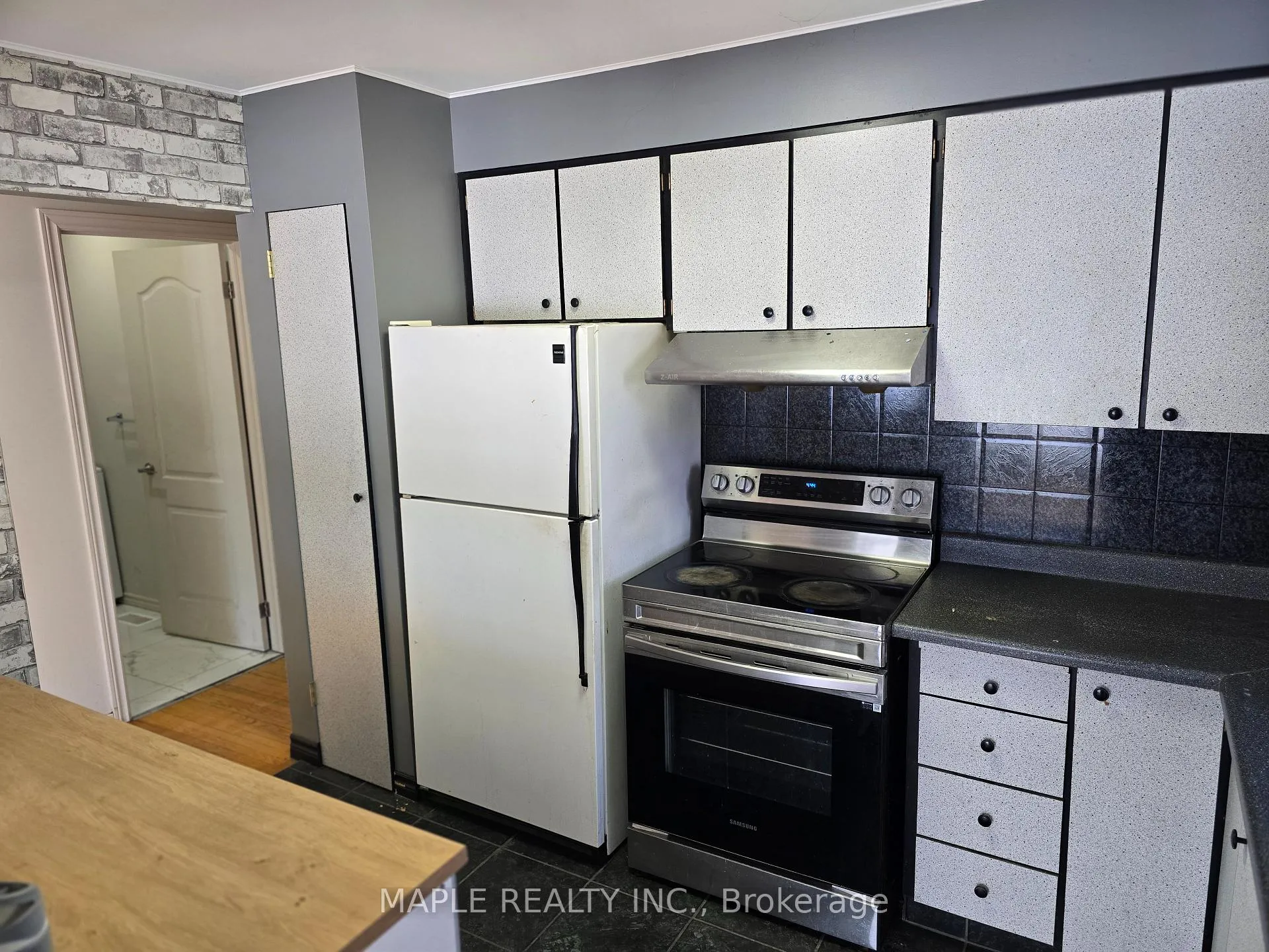 Photo 12 of 68 Epsom Downs Drive, Brampton, Southgate — HOMEH