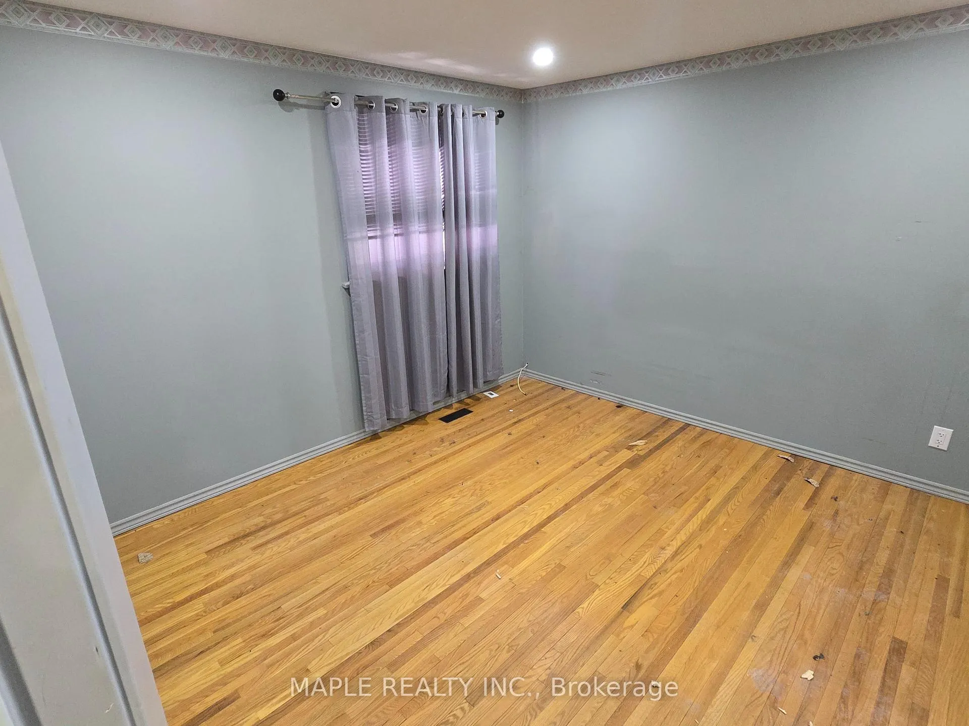 Photo 17 of 68 Epsom Downs Drive, Brampton, Southgate — HOMEH