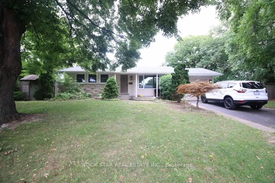Front of 4 Hudson Drive