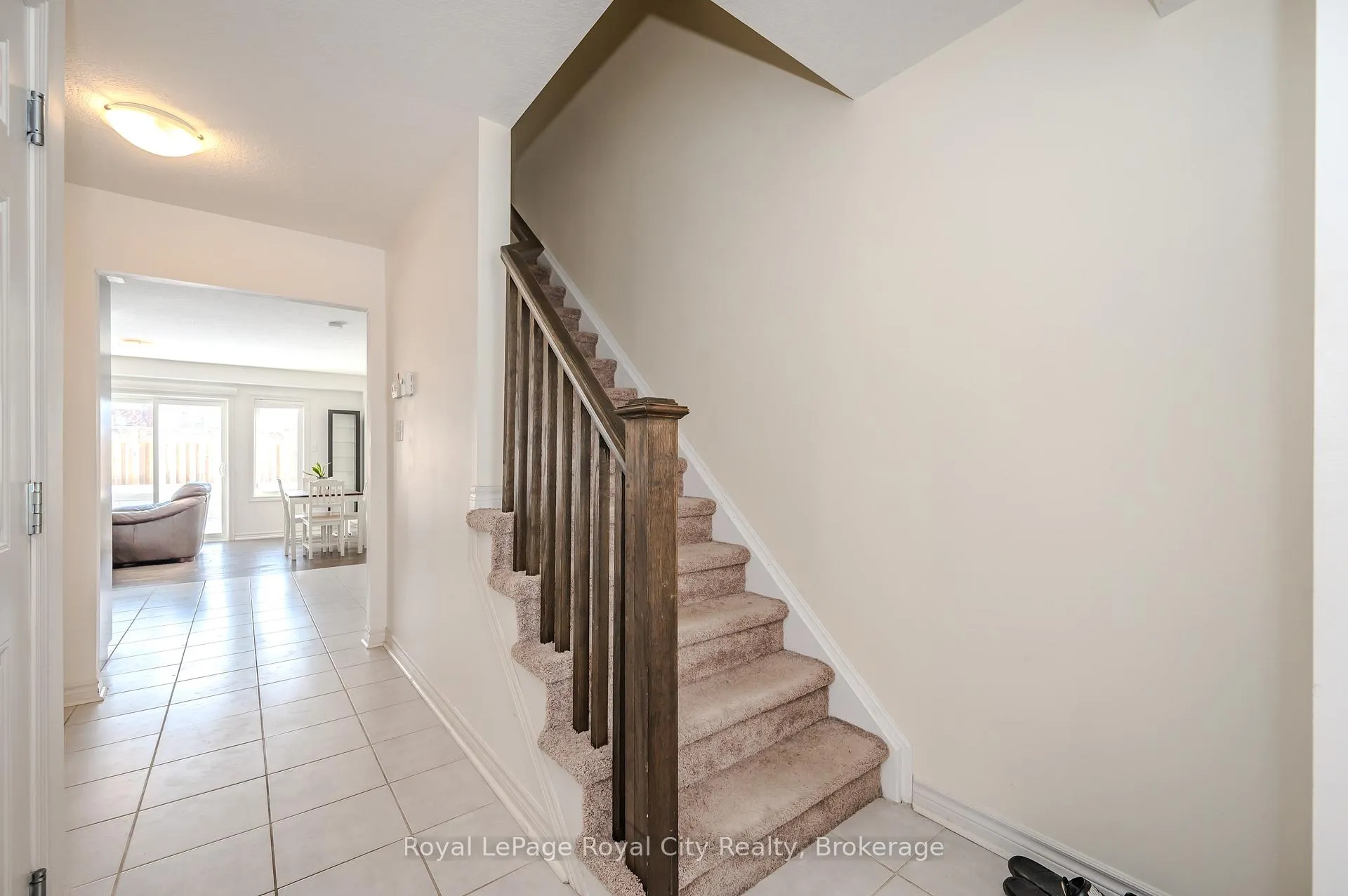 Photo 15 of Unit 23, 23 Kingsbury Square, Guelph, Pineridge/Westminster Woods — HOMEH