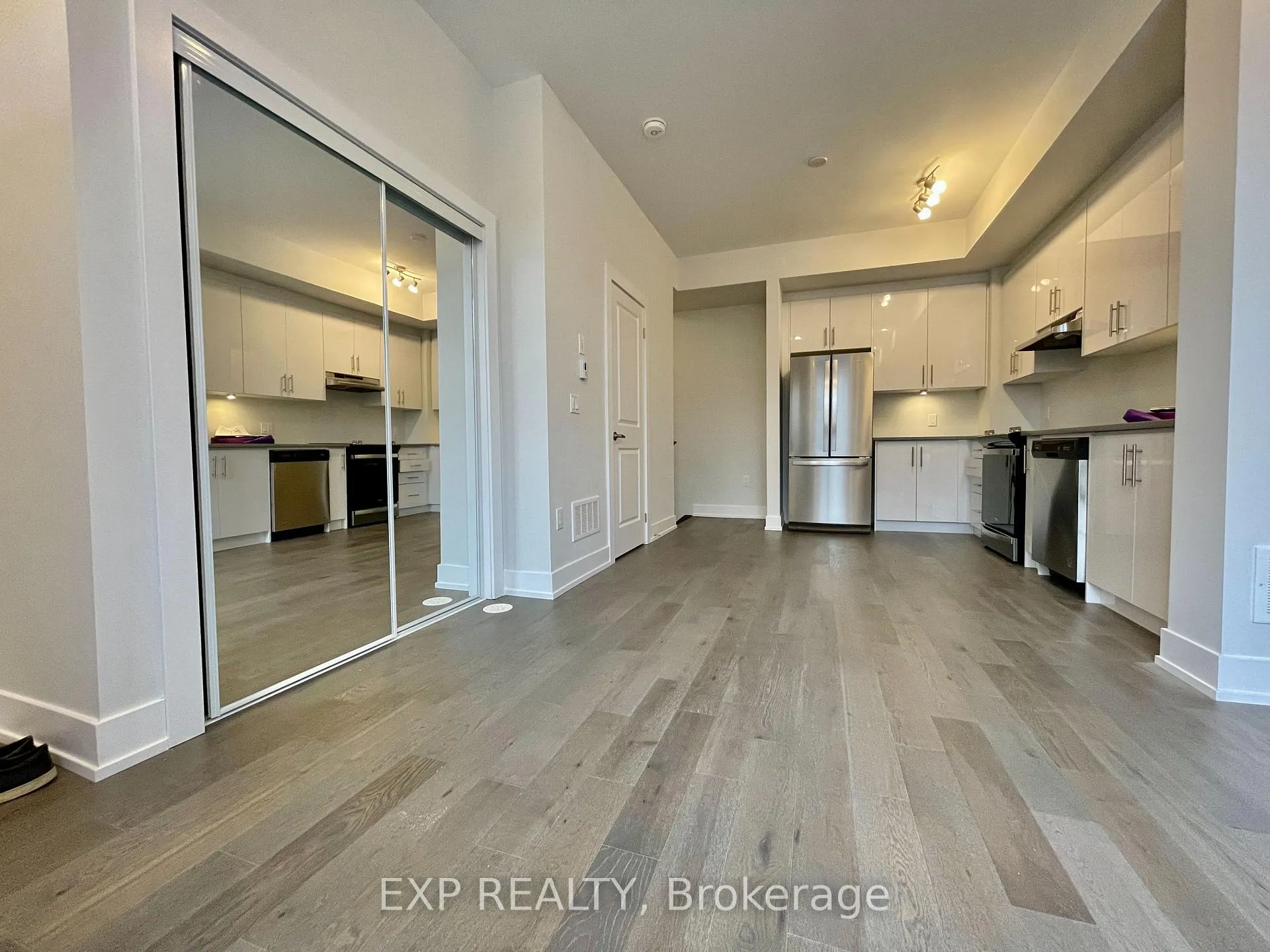 Photo 2 of Unit 145, 9580 Islington Avenue, Vaughan, Sonoma Heights — HOMEH