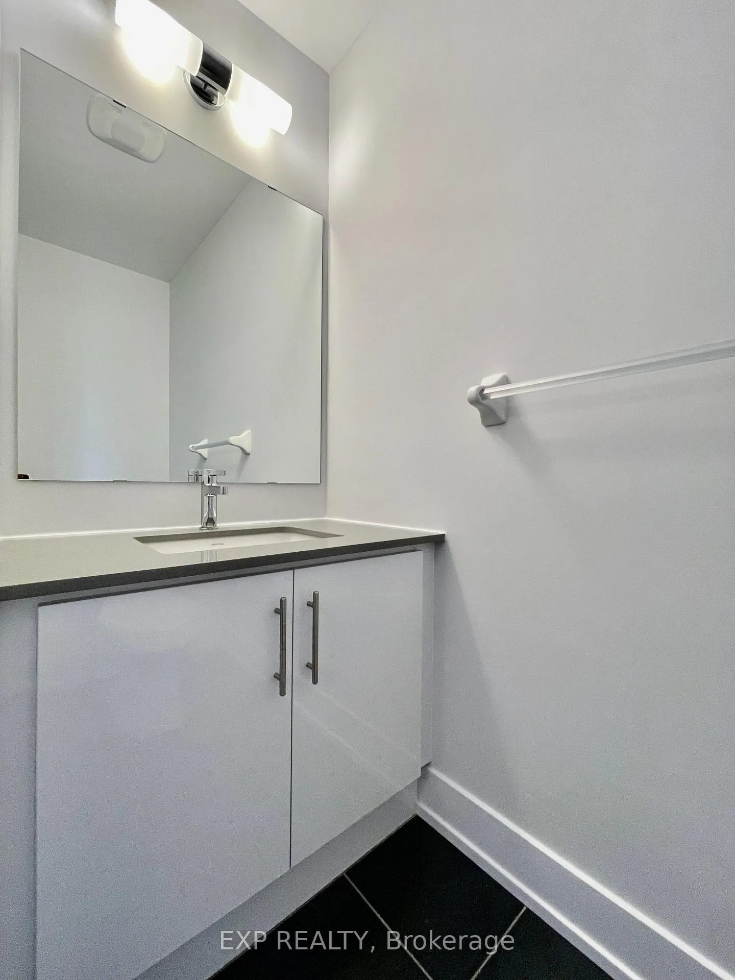 Photo 5 of Unit 145, 9580 Islington Avenue, Vaughan, Sonoma Heights — HOMEH