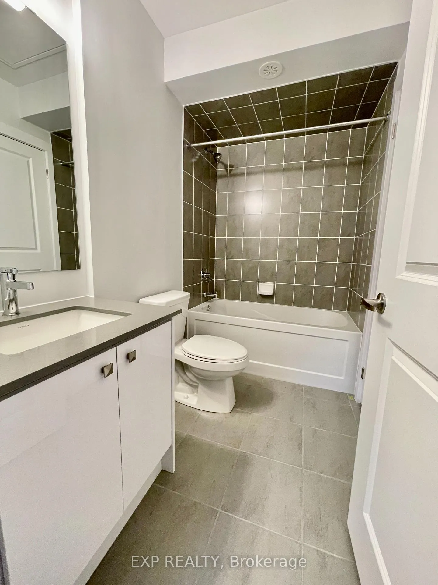 Photo 10 of Unit 145, 9580 Islington Avenue, Vaughan, Sonoma Heights — HOMEH