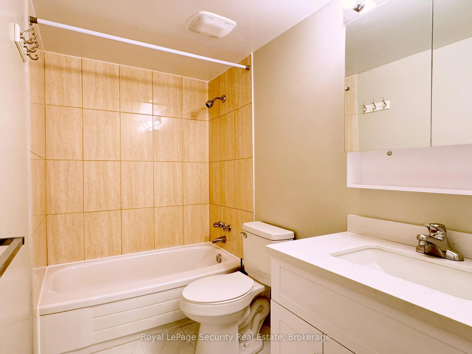 Photo 9 of Unit 304, 696 St Clair Avenue W, Toronto, Humewood-Cedarvale — HOMEH