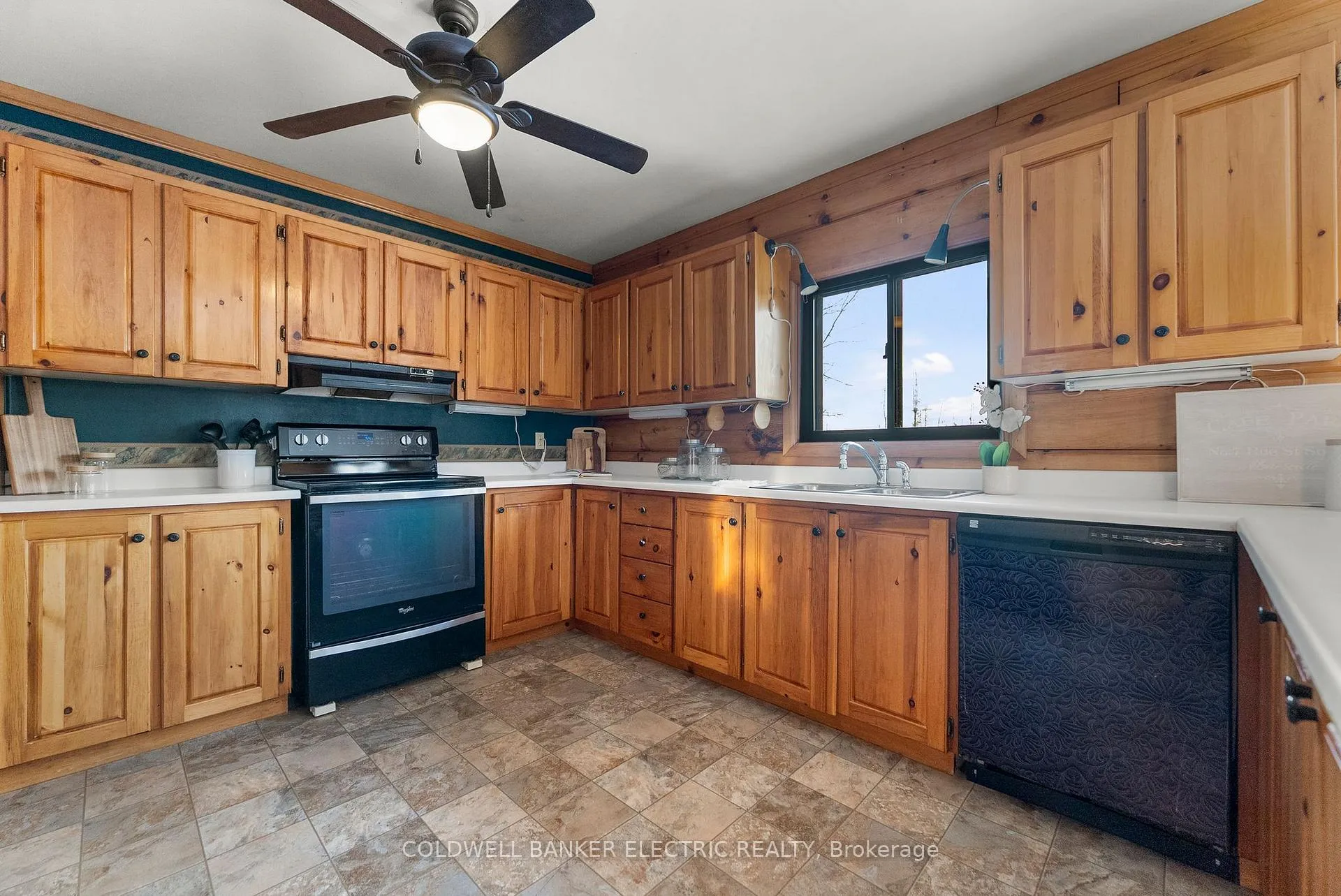 Photo 13 of 459 Jack Lake Road, North Kawartha — HOMEH