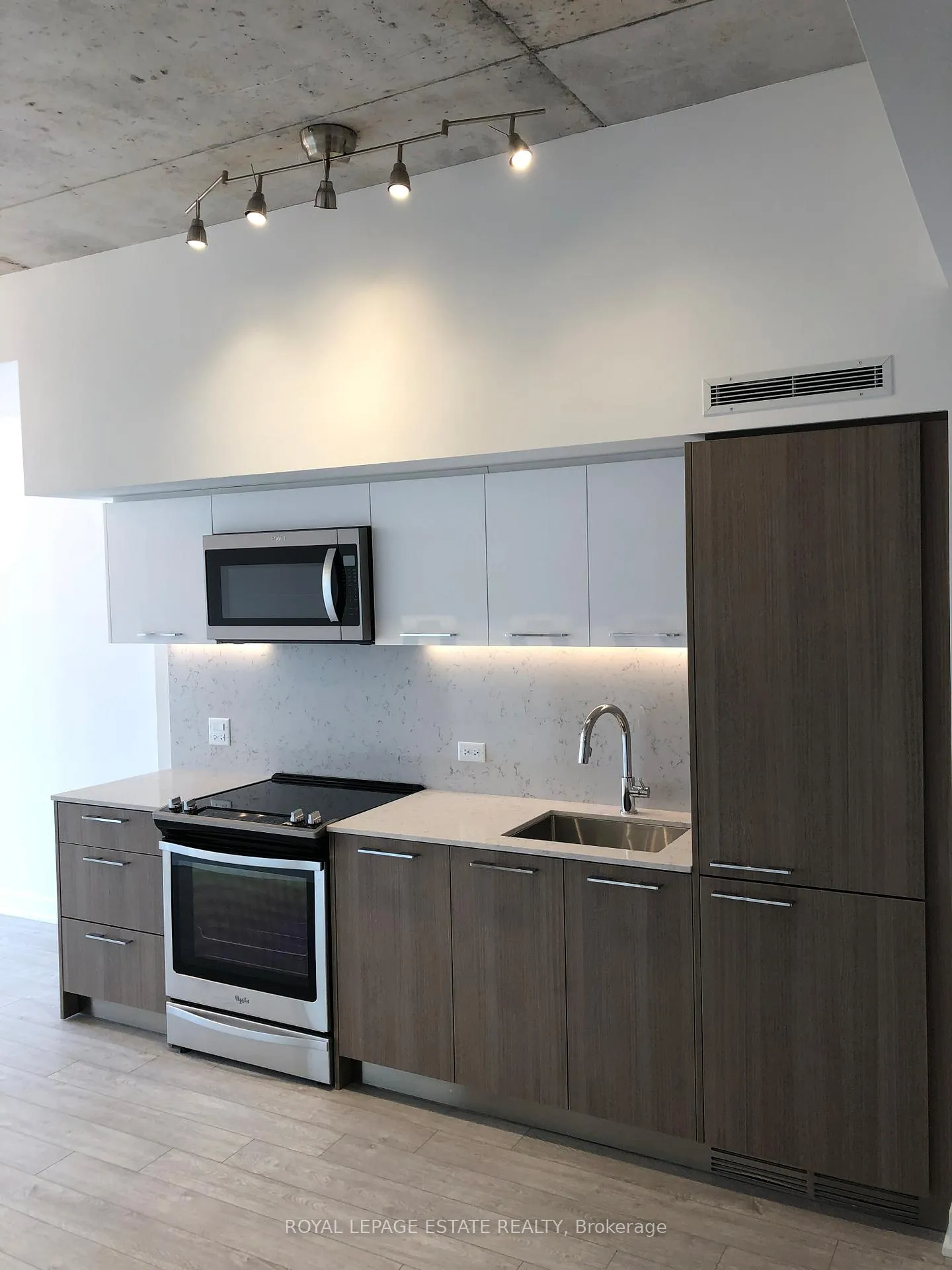 Photo 10 of Unit 1905, 15 Baseball Place, Toronto, South Riverdale — HOMEH