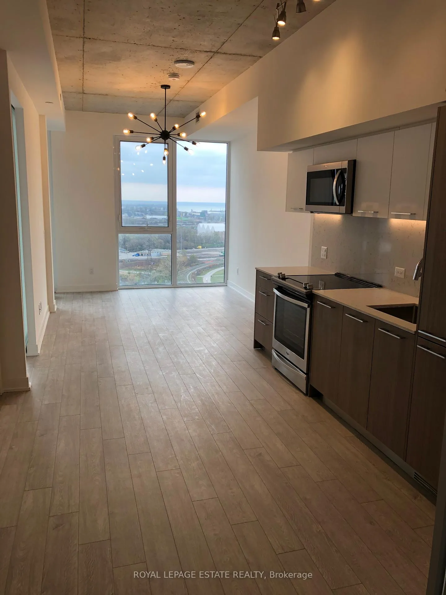 Photo 12 of Unit 1905, 15 Baseball Place, Toronto, South Riverdale — HOMEH