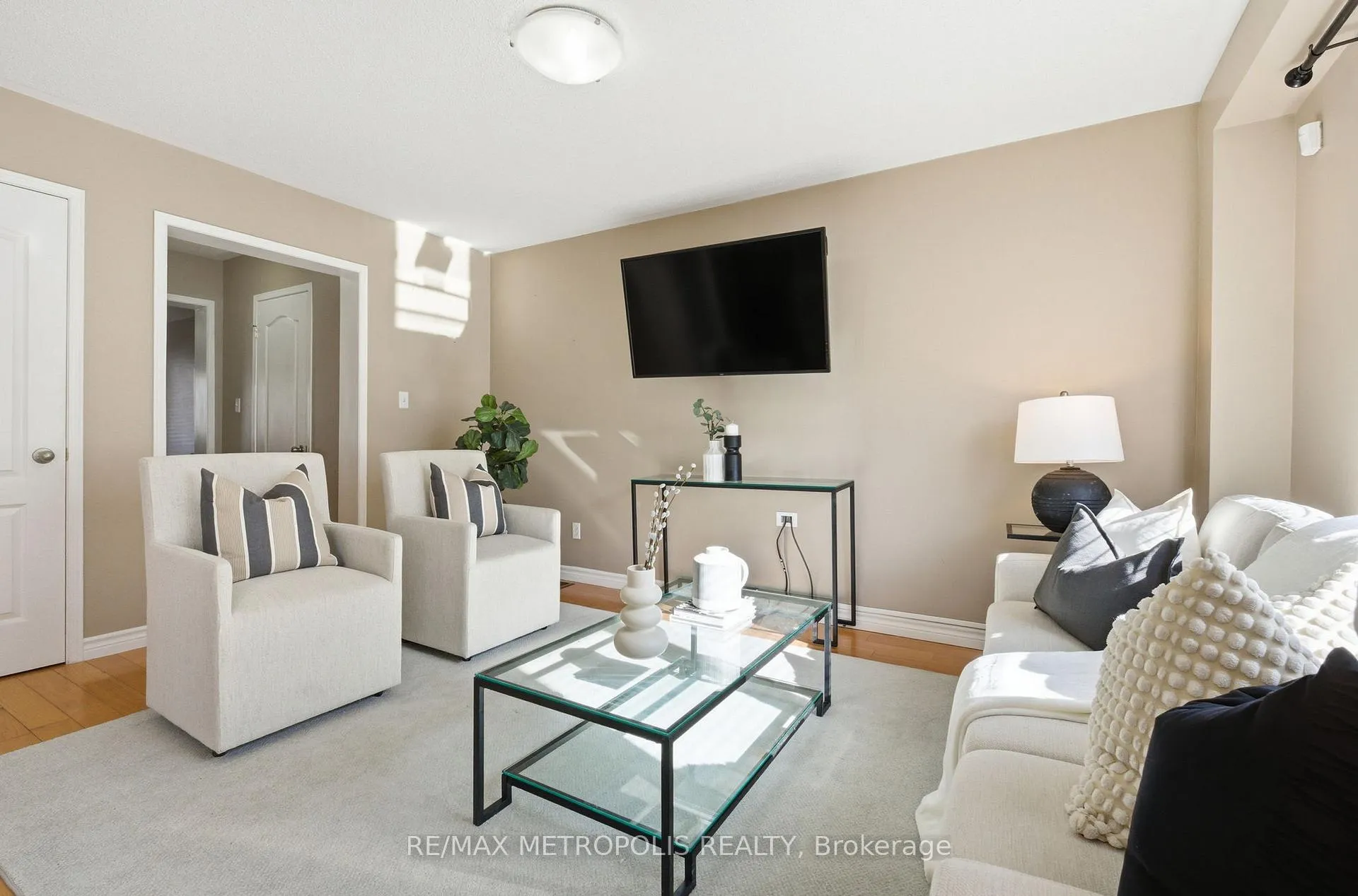 Photo 6 of 15 Boyd Crescent, Ajax, Northeast Ajax — HOMEH