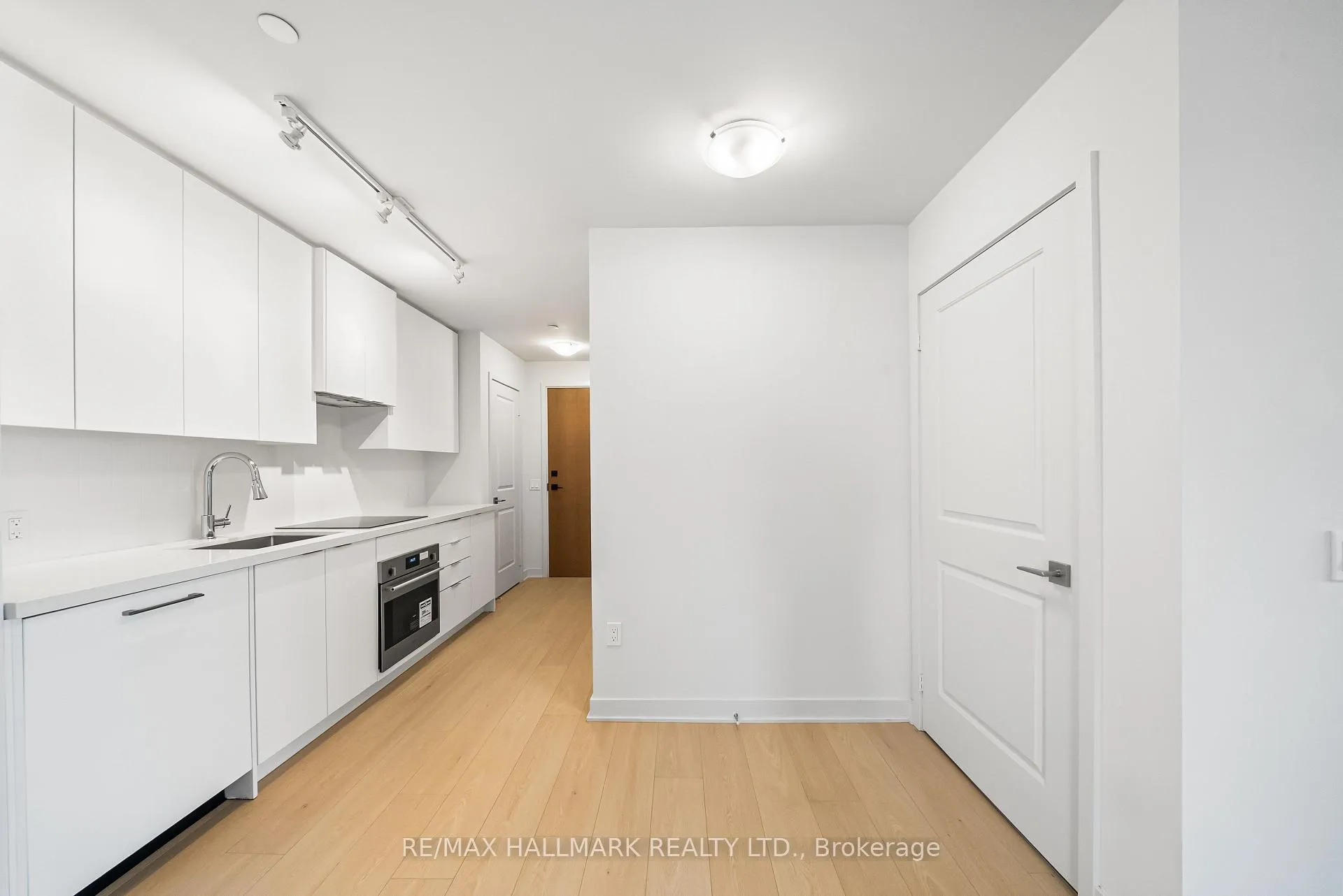 Photo 9 of Unit 2302, 2920 Highway 7, Vaughan, Concord — HOMEH