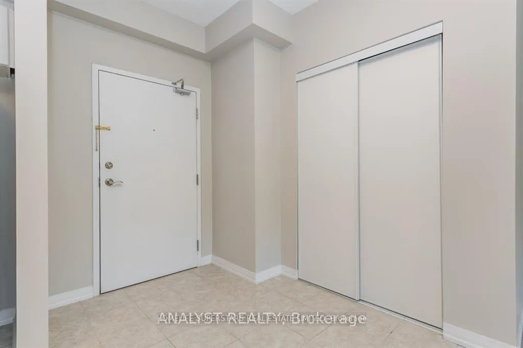 Photo 5 of Unit 404, 306 Essa Road, Barrie, 400 West — HOMEH