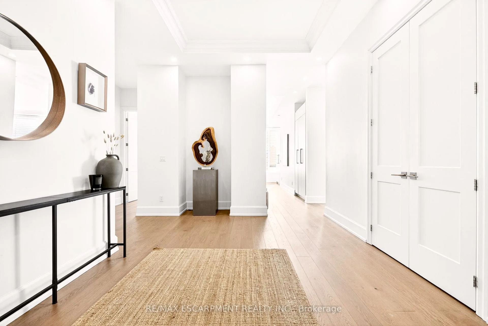 Photo 3 of Unit 602, 1441 Elgin Street, Burlington, Brant — HOMEH