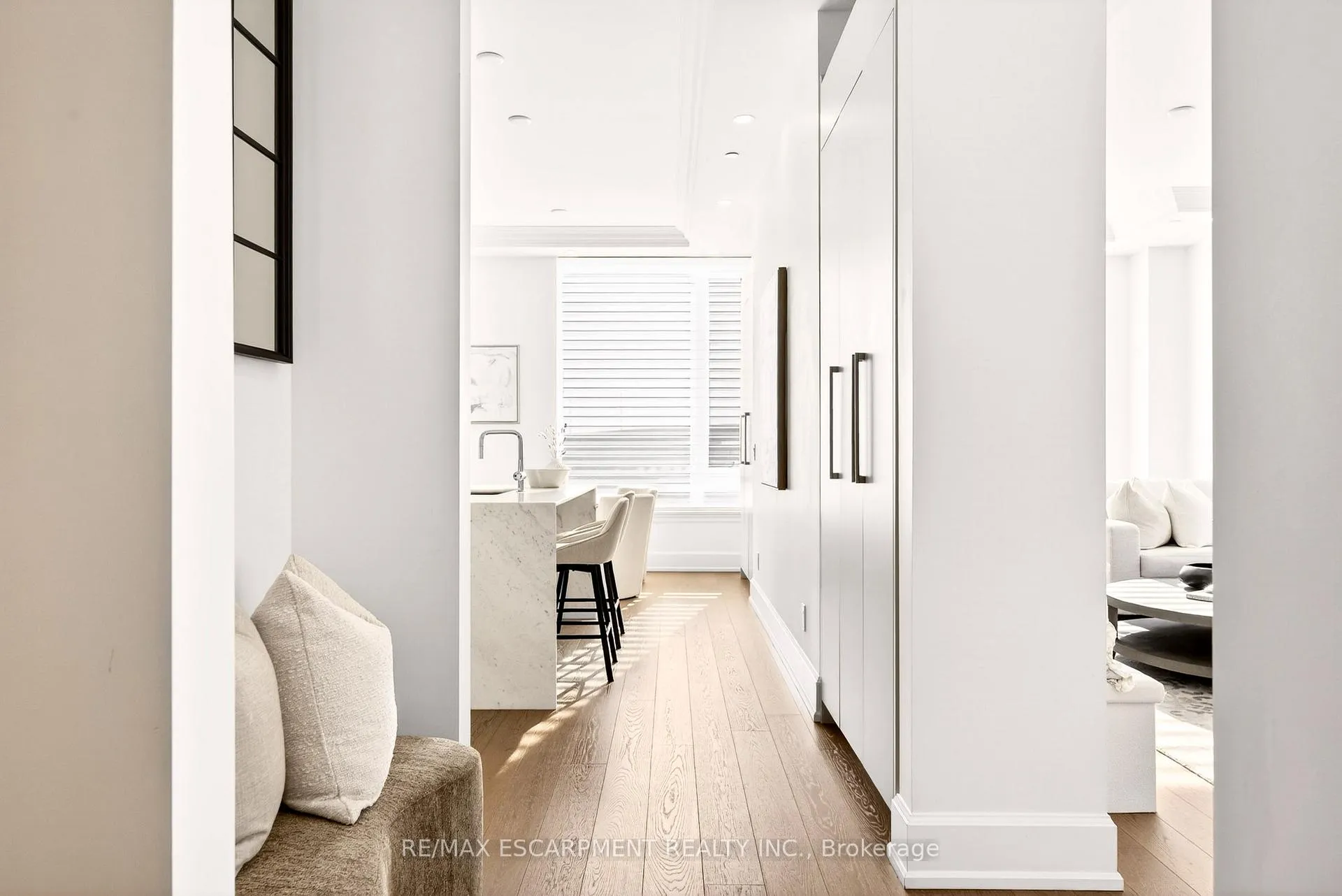 Photo 5 of Unit 602, 1441 Elgin Street, Burlington, Brant — HOMEH