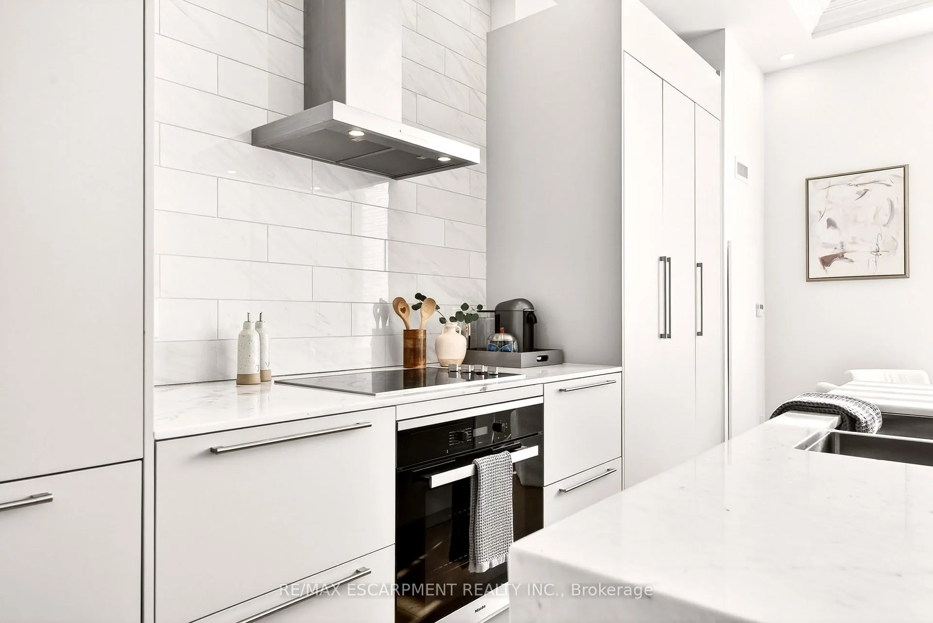 Photo 8 of Unit 602, 1441 Elgin Street, Burlington, Brant — HOMEH