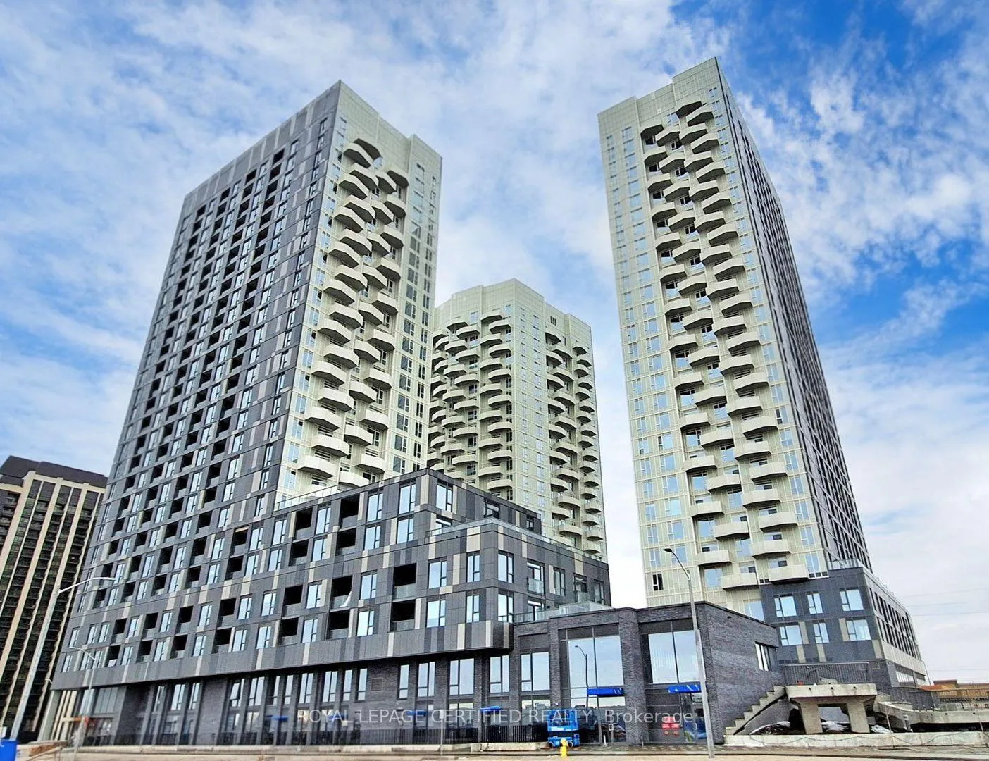 Front of Unit 1223, 498 Caldari Road