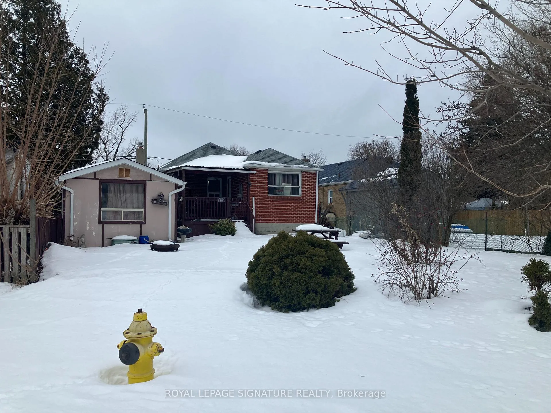 Photo 3 of 132 Phillip Avenue, Scarborough, Birchcliffe-Cliffside — HOMEH