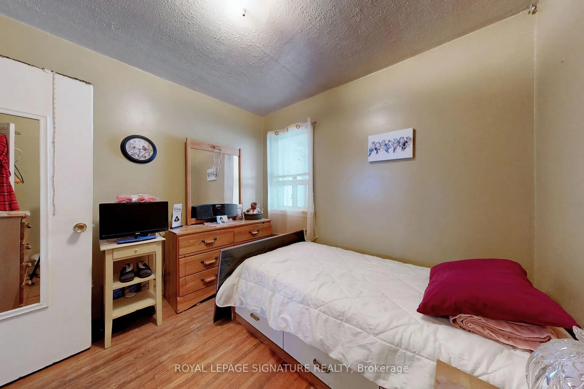 Photo 22 of 132 Phillip Avenue, Scarborough, Birchcliffe-Cliffside — HOMEH