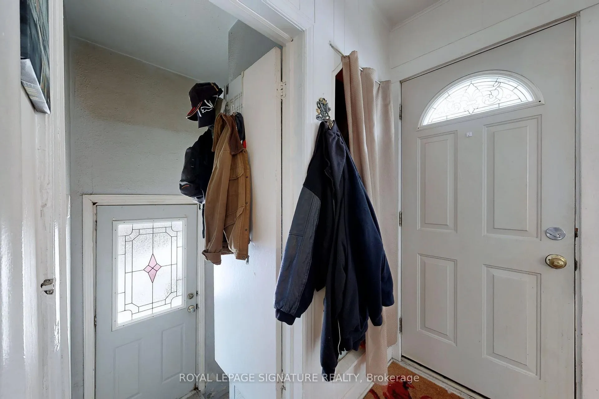 Photo 25 of 132 Phillip Avenue, Scarborough, Birchcliffe-Cliffside — HOMEH
