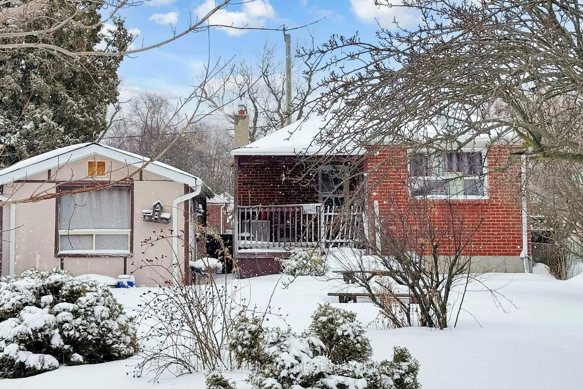 Photo 40 of 132 Phillip Avenue, Scarborough, Birchcliffe-Cliffside — HOMEH